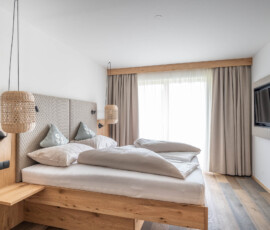 Vorhänge hotel löckerwirt zimmer (2.3)